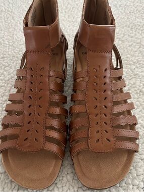 EARTH Marconi Brown Gladiator Sandals. Women’s Size 10W. Brand New. Fast Ship.